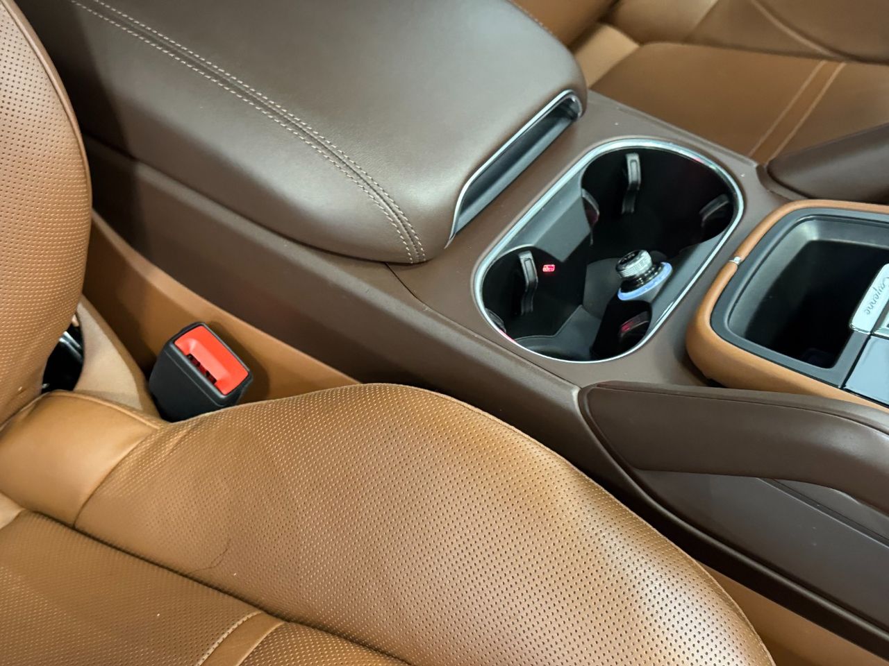 Porsche Cayenne CAYENNE E-HYBRID  foto 52