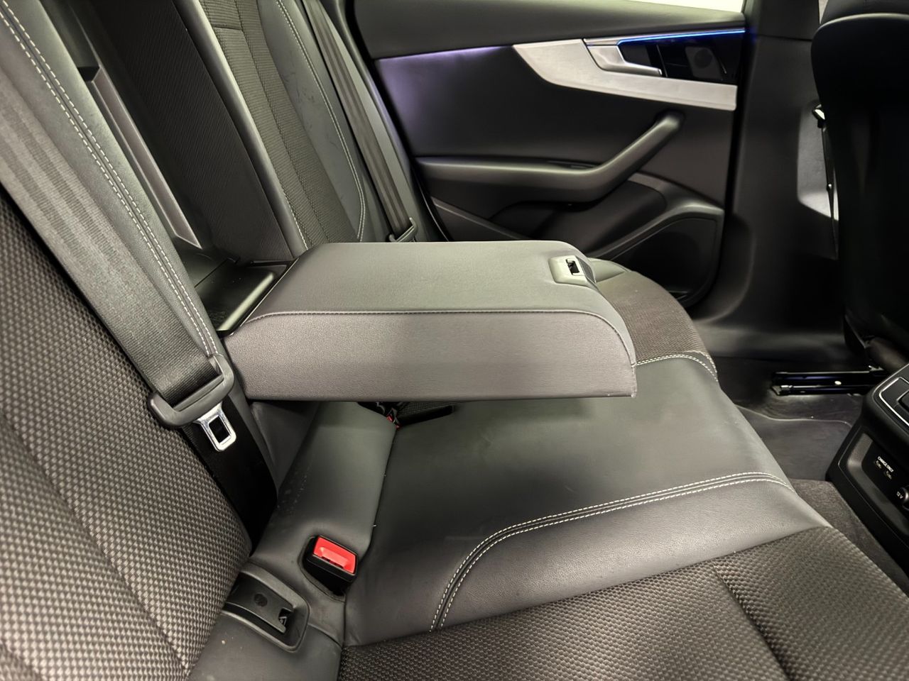 Audi A5 35TDI BLACK LINE S-TRONIC miniatura 43