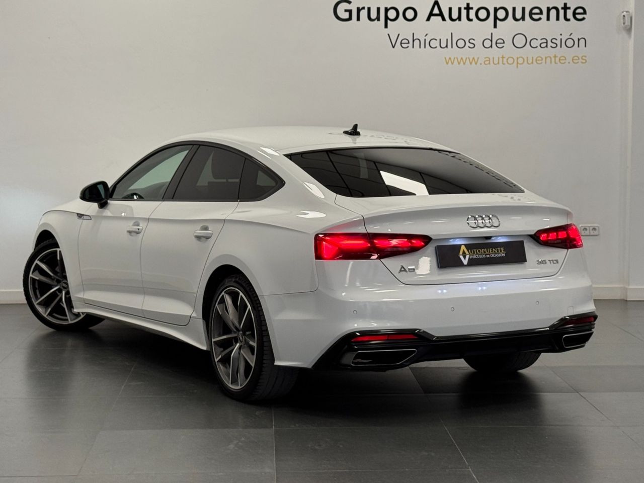Audi A5 35TDI BLACK LINE S-TRONIC foto 5