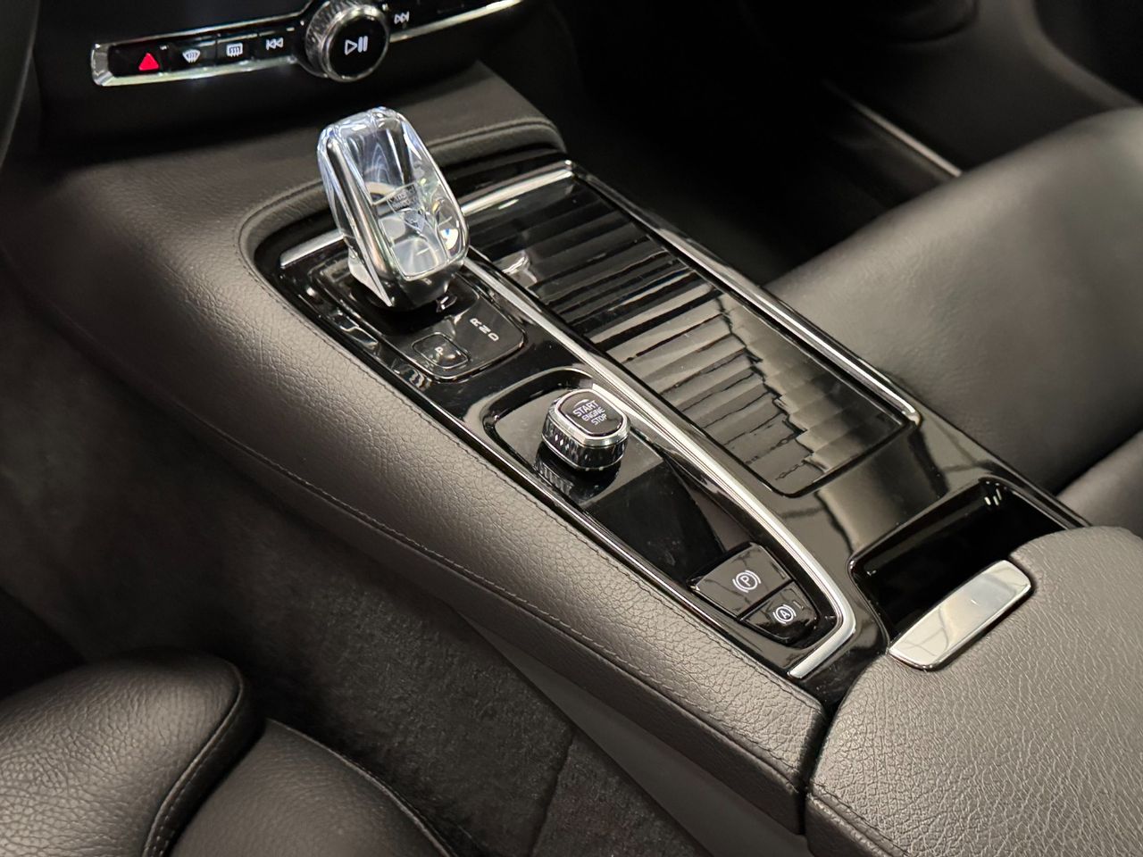 Volvo V60 T6 AWD RECHARGE INSCRIPTION miniatura 26