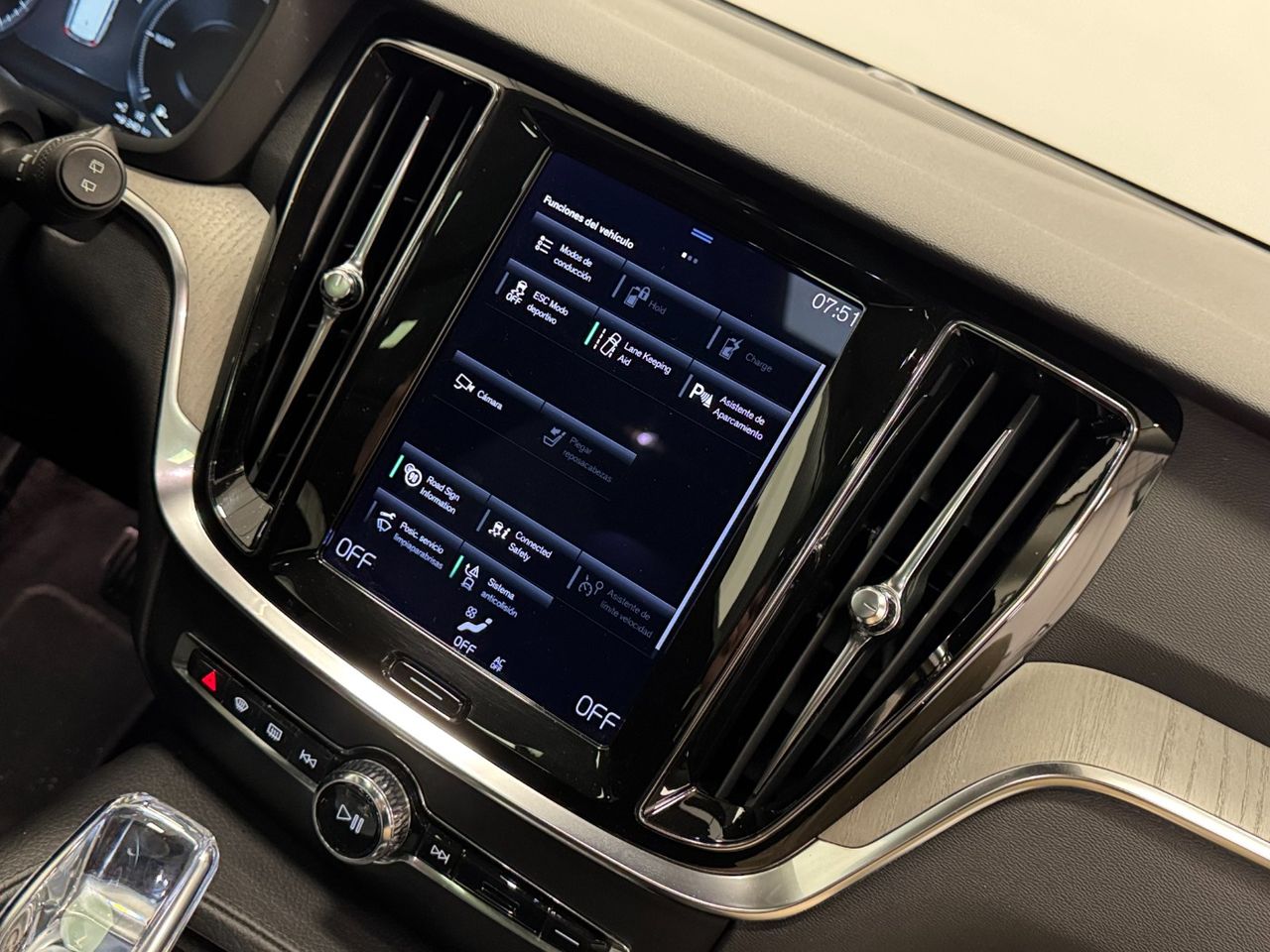 Volvo V60 T6 AWD RECHARGE INSCRIPTION miniatura 33