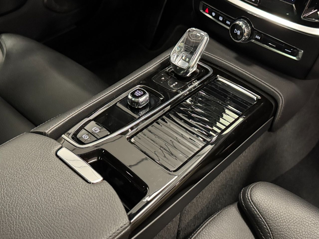 Volvo V60 T6 AWD RECHARGE INSCRIPTION miniatura 36