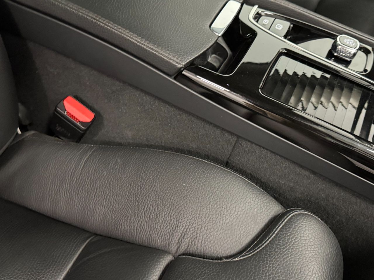 Volvo V60 T6 AWD RECHARGE INSCRIPTION miniatura 37