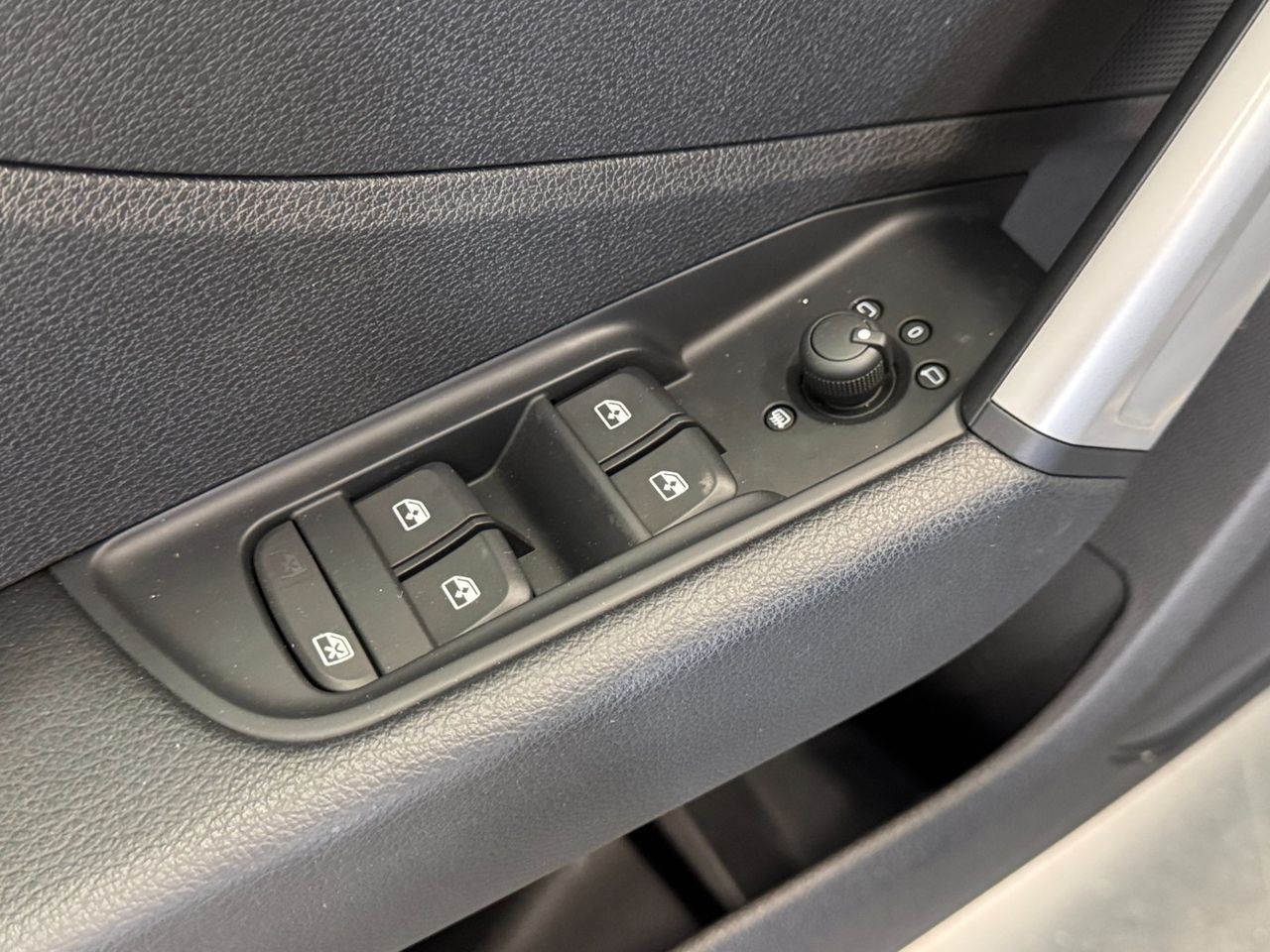 Audi Q2 ADVANCED 30TDI S-TRONIC miniatura 14