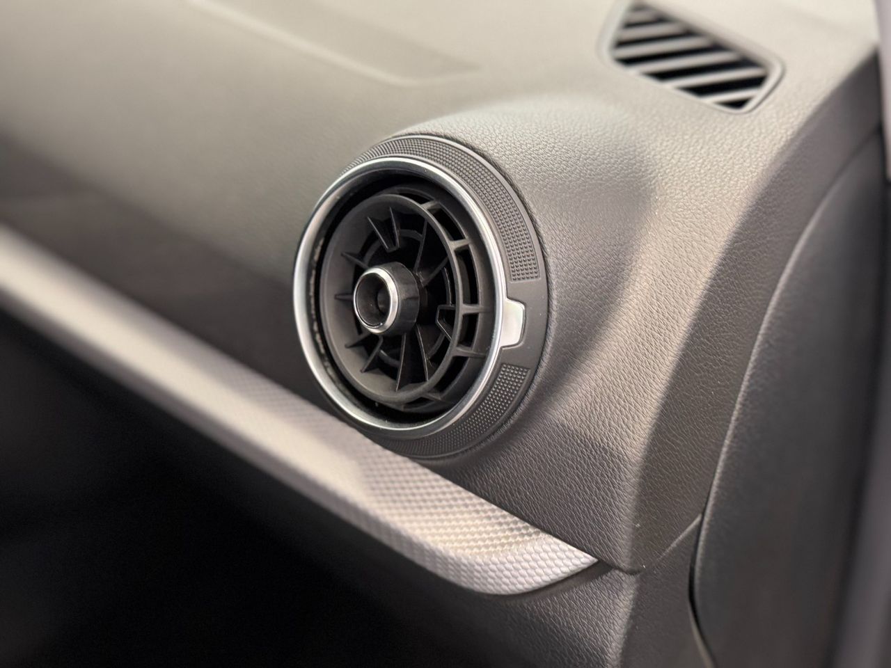 Audi Q2 ADVANCED 30TDI S-TRONIC miniatura 31