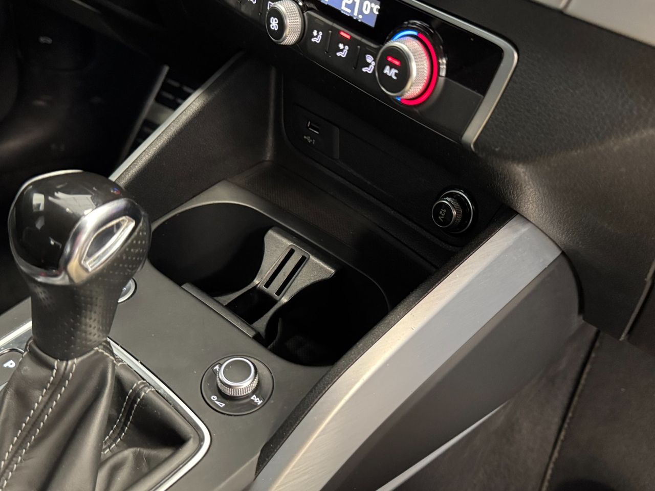 Audi Q2 S-LINE 35TFSI S-TRONIC miniatura 38