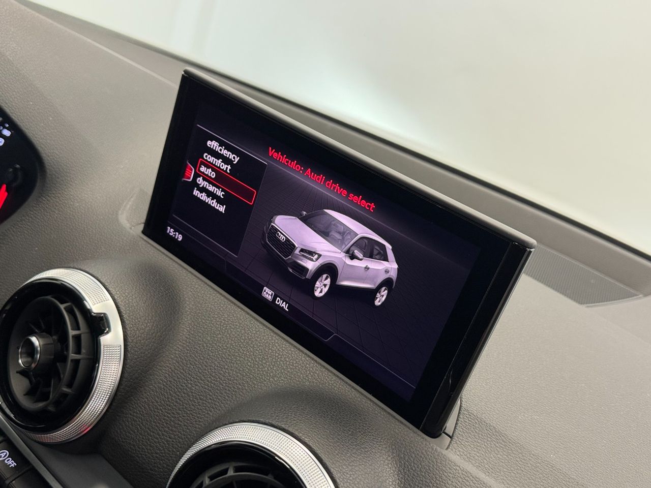 Audi Q2 S-LINE 35TFSI S-TRONIC foto 32