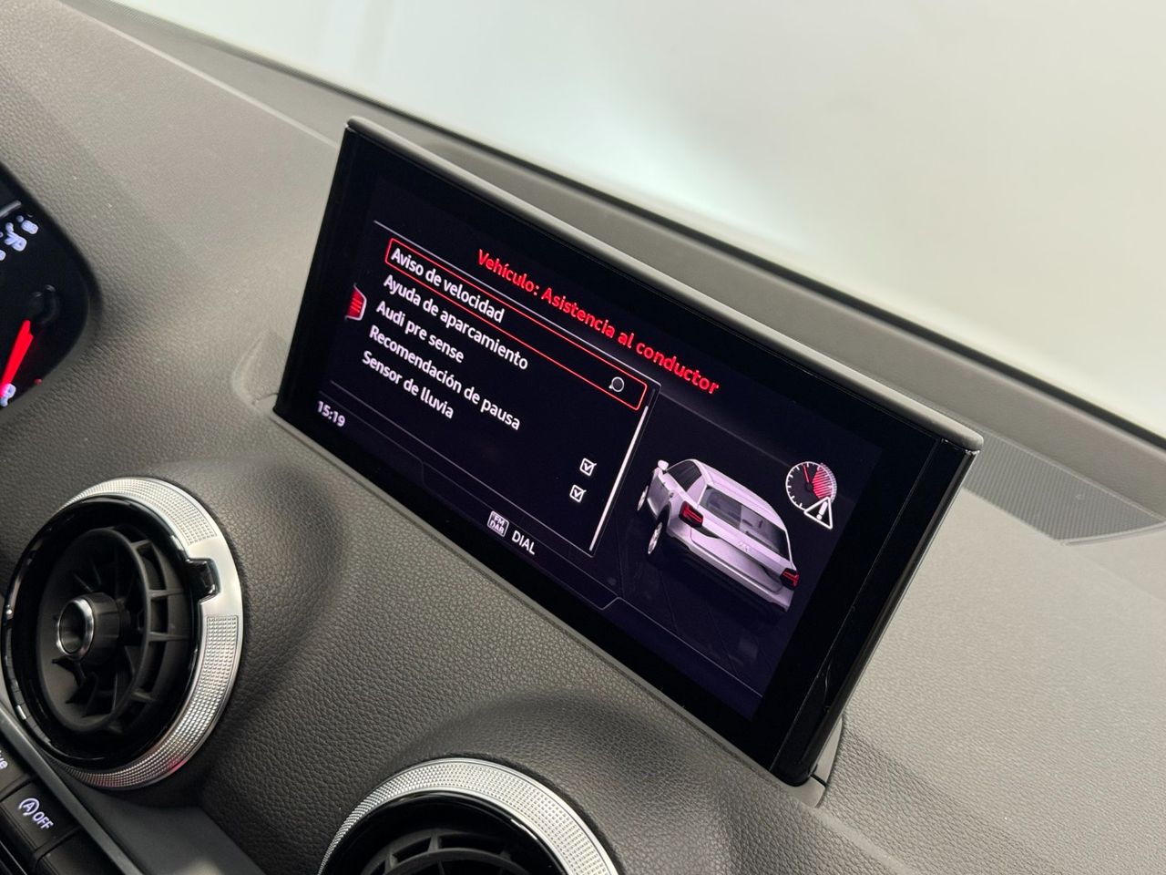 Audi Q2 S-LINE 35TFSI S-TRONIC foto 33