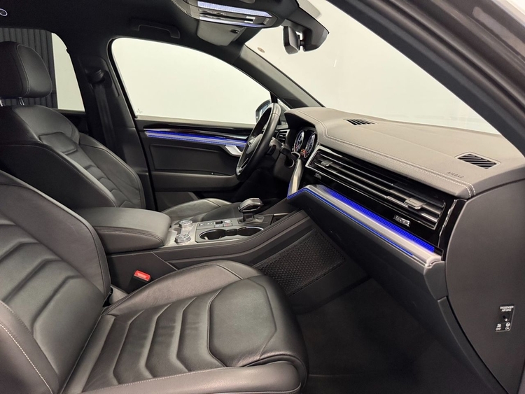 Volkswagen Touareg PREMIUM ELEGANCE  3.0 V6 TIP 4MOTION foto 29