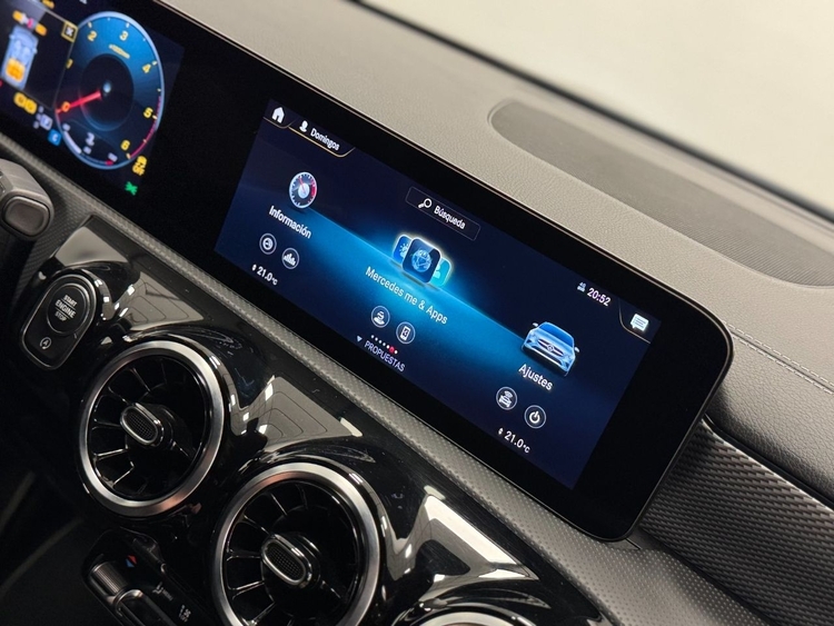 Mercedes CLA 200D foto 33