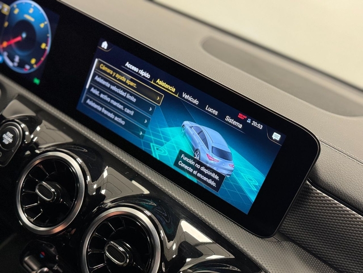 Mercedes CLA 200D foto 35