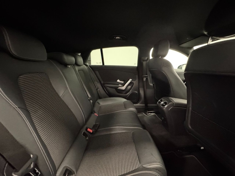 Mercedes CLA 200D foto 42