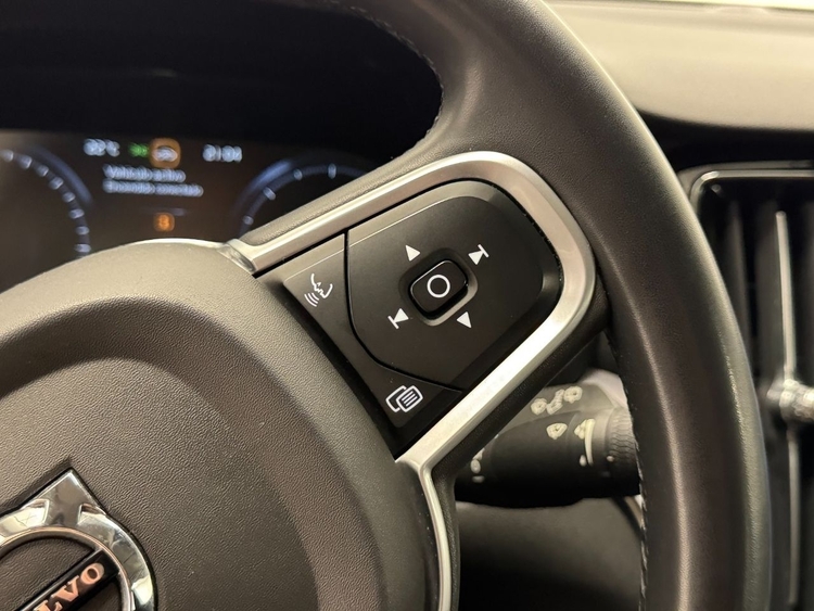 Volvo V60 2.0 B4 D MOMENTUM PRO AUTO foto 21