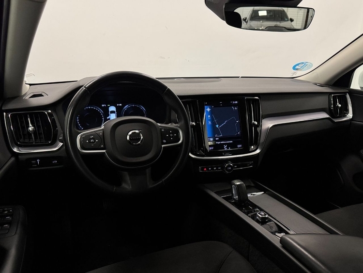 Volvo V60 2.0 B4 D MOMENTUM PRO AUTO foto 9