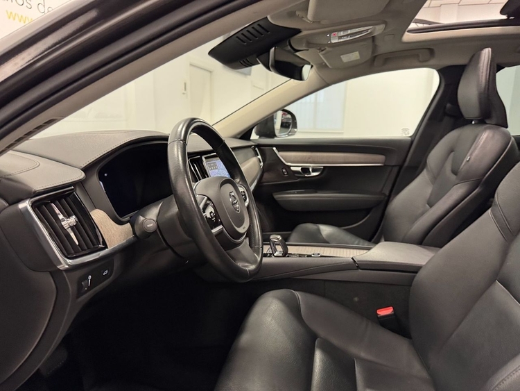 Volvo V90 CROSS COUNTRY 2.0 B4 AWD AUTO foto 13