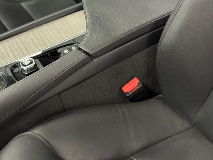 Volvo V90 CROSS COUNTRY 2.0 B4 AWD AUTO foto 23