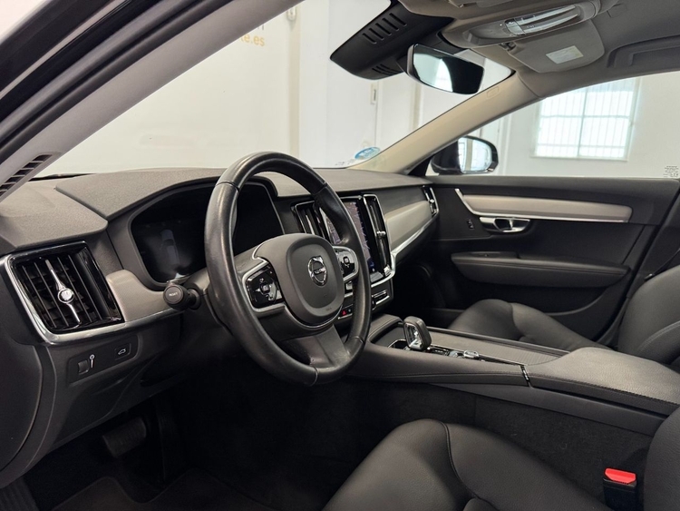 Volvo V90 MOMENTUM PRO AUTO foto 13