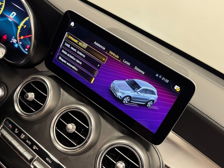 Mercedes Clase GLC GLC 300D AMG 4 MATIC foto 39