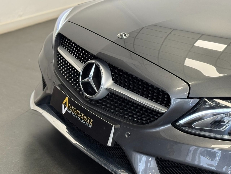 Mercedes Clase C COUPÉ 220D AMG foto 39