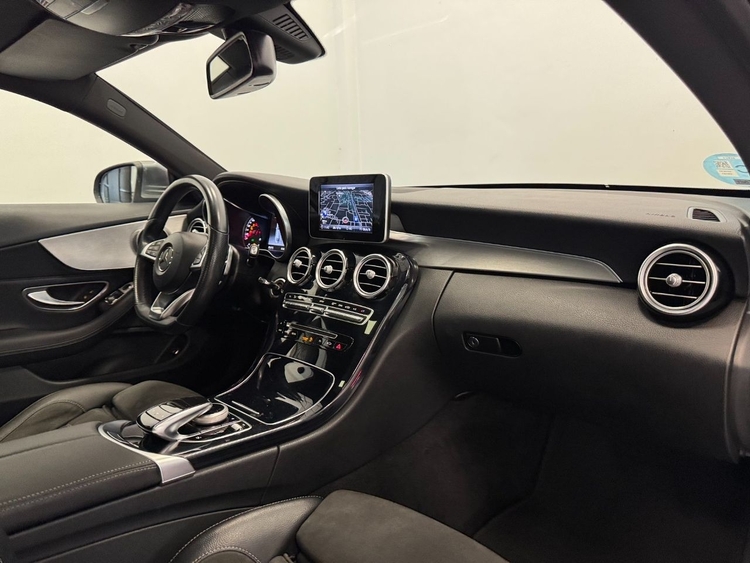 Mercedes Clase C COUPÉ 220D AMG foto 10