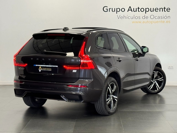 Volvo XC60 RECHARGE R-DESIGN AUTO foto 4