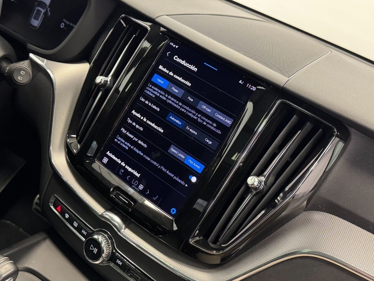 Volvo XC60 RECHARGE R-DESIGN AUTO foto 36