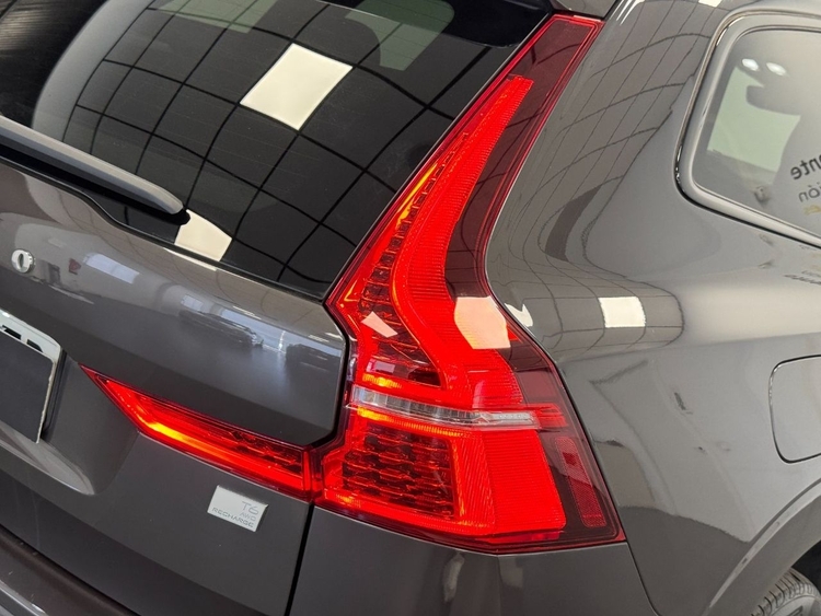Volvo XC60 RECHARGE R-DESIGN AUTO foto 43