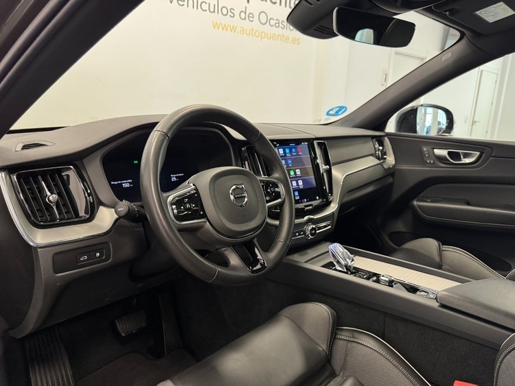 Volvo XC60 T6 RECHARGE PLUS DARK AUTO foto 8
