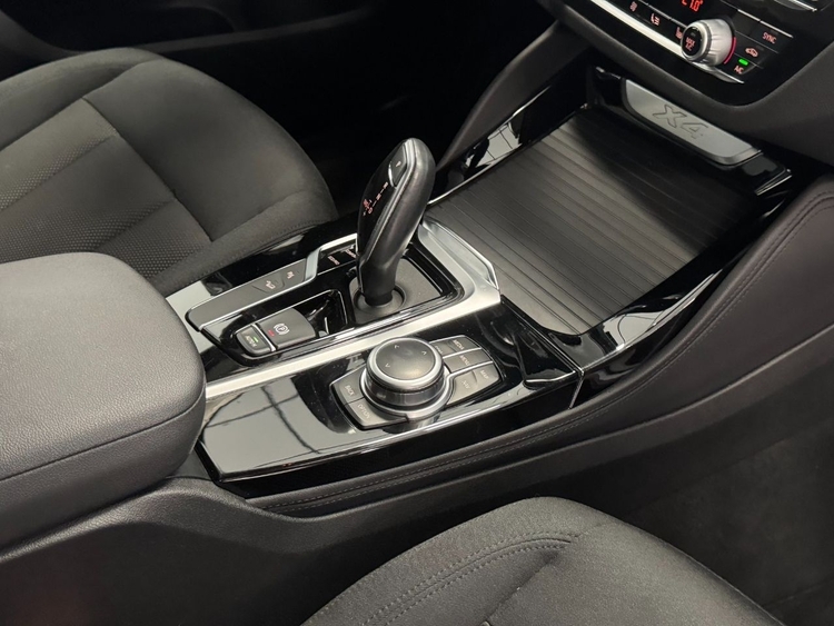 BMW X4 XDRIVE 20D foto 44
