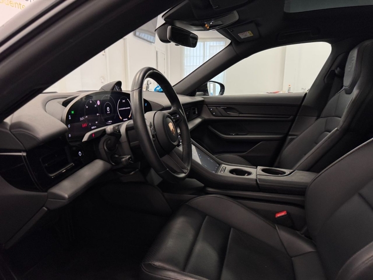 Porsche Taycan TAYCAN foto 15