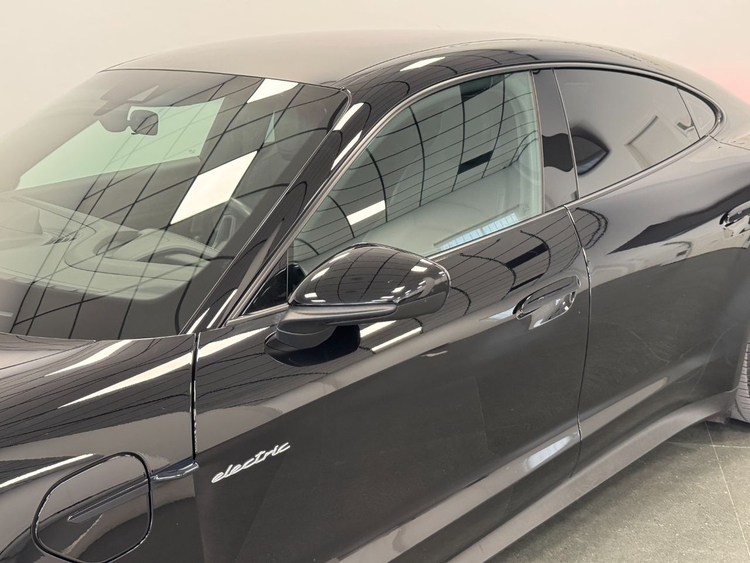 Porsche Taycan TAYCAN foto 48