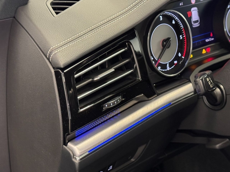 Volkswagen Touareg PREMIUM ELEGANCE 4MOTION foto 13