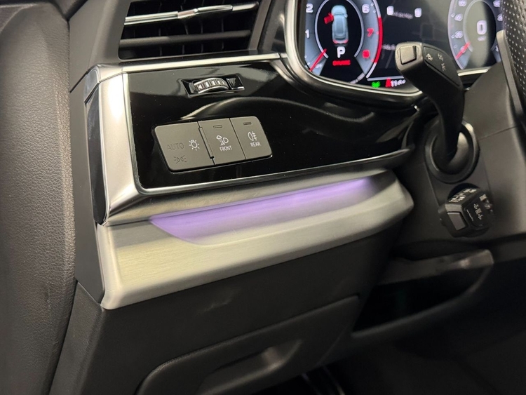 Audi Q8 55TFSI BLACK LIMITED  foto 20