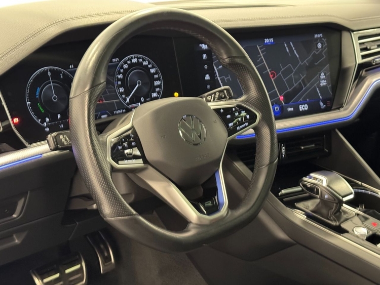 Volkswagen Touareg R V6 462CV foto 18