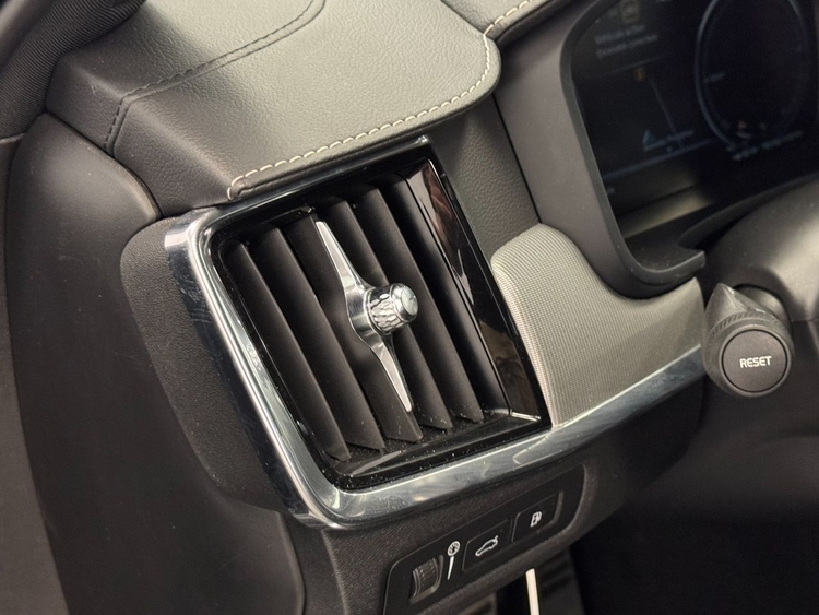 Volvo S90 T8 RECHARGE R-DESIGN foto 18