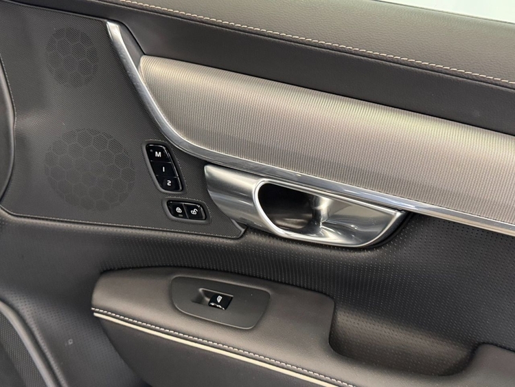 Volvo S90 T8 RECHARGE R-DESIGN foto 31