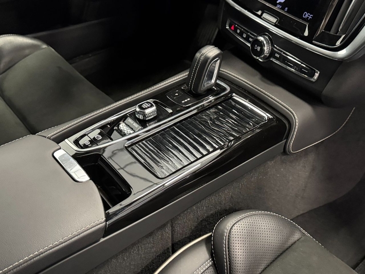 Volvo S90 T8 RECHARGE R-DESIGN foto 40