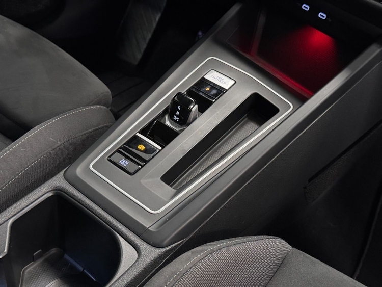 Volkswagen Golf E-HYBRID 204CV DSG foto 42