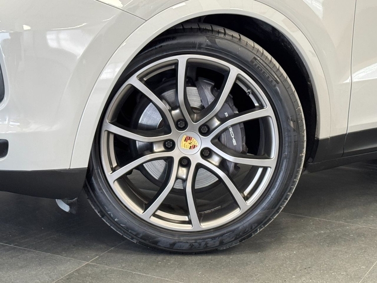 Porsche Cayenne CAYENNE foto 56