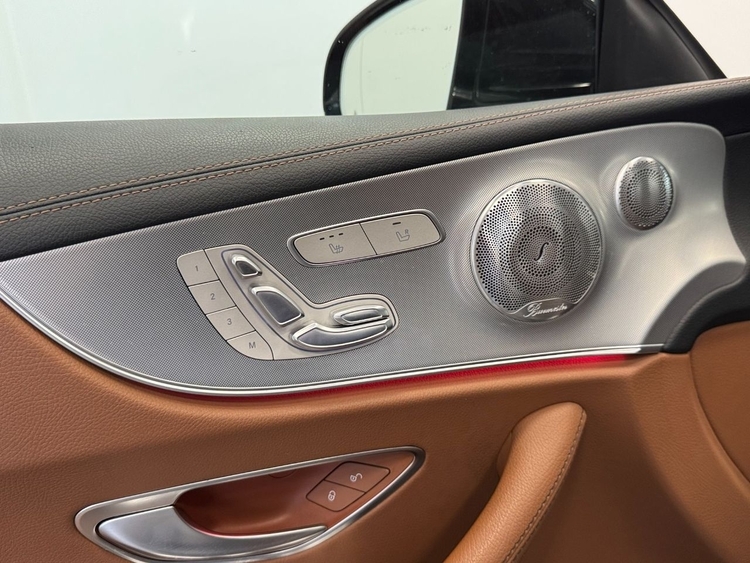 Mercedes Clase E 220D AMG foto 12
