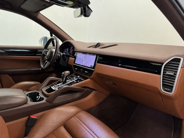 Porsche Cayenne CAYENNE foto 22