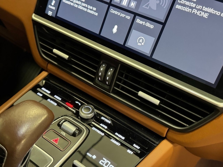 Porsche Cayenne CAYENNE foto 29