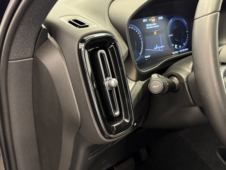 Volvo XC40 T4 PLUS BRIGHT AUTO  foto 16