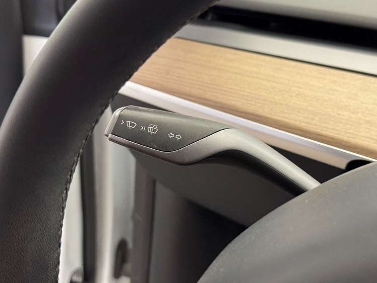 Tesla Model Y GRAN AUTONOMIA RWD foto 21