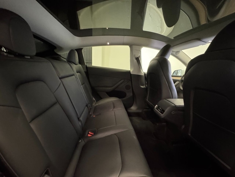 Tesla Model Y GRAN AUTONOMIA RWD foto 37