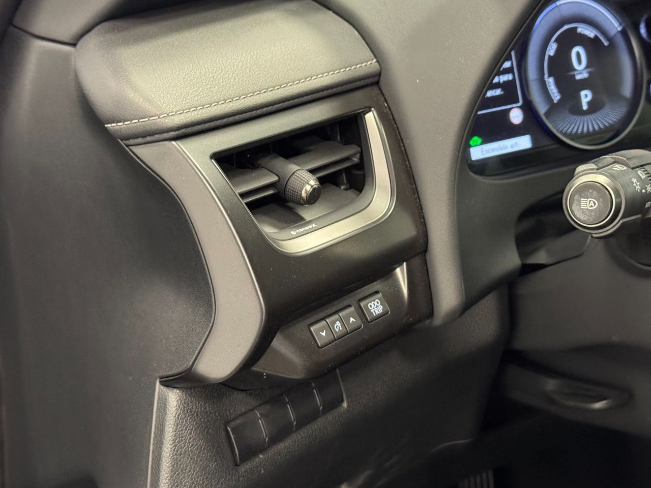 Lexus UX 250H BUSINESS miniatura 16
