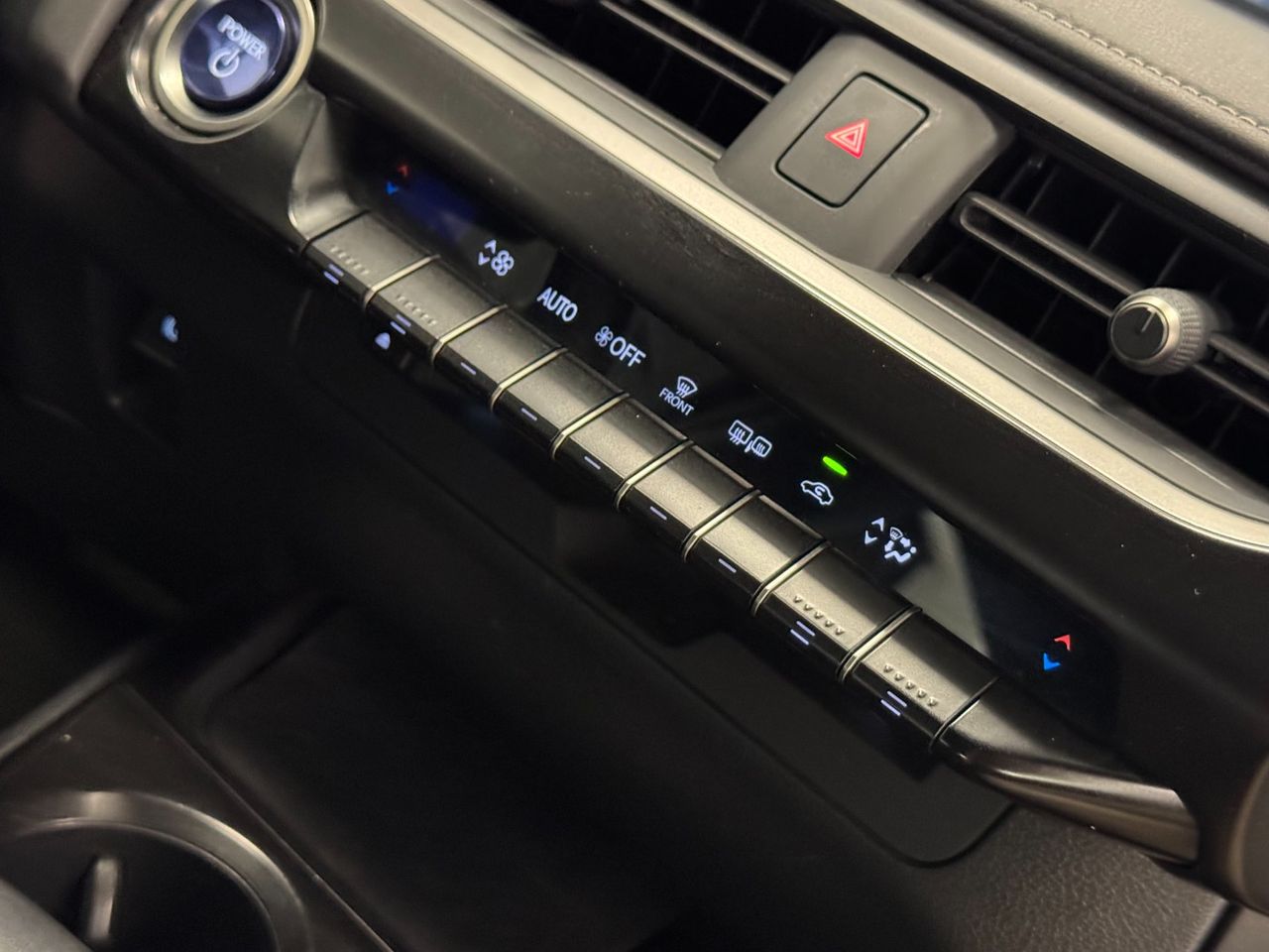 Lexus UX 250H BUSINESS foto 30