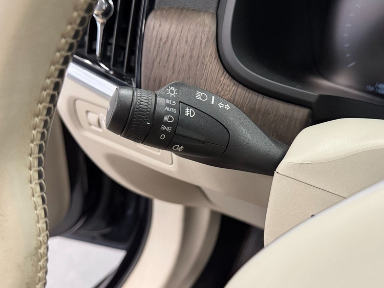 Volvo V90 CROSS COUNTRY B4 D  foto 20