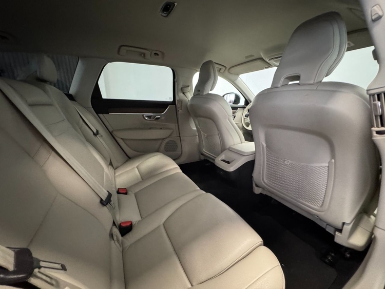 Volvo V90 CROSS COUNTRY B4 D  foto 40