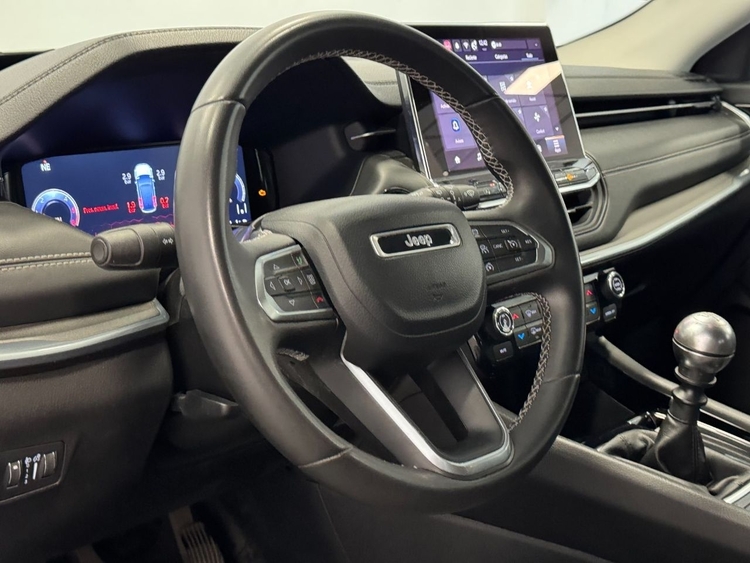 Jeep Compass LIMITED foto 17